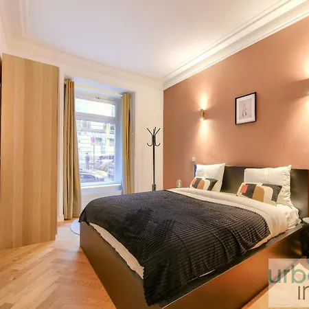 171 - Beautiful 3 Bdr 17 *
